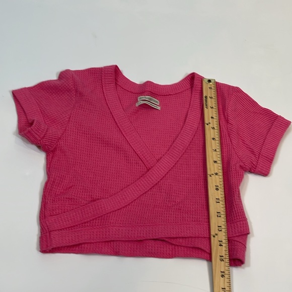 Urban Outfitters Cropped Top Size Large Pink Wrap Front NWOT - Picture 7 of 10